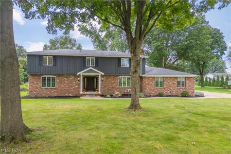 1424 Stonington Road NW North Canton OH 44720