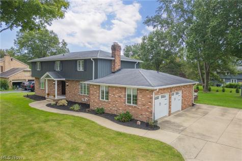 1424 Stonington Road NW North Canton OH 44720