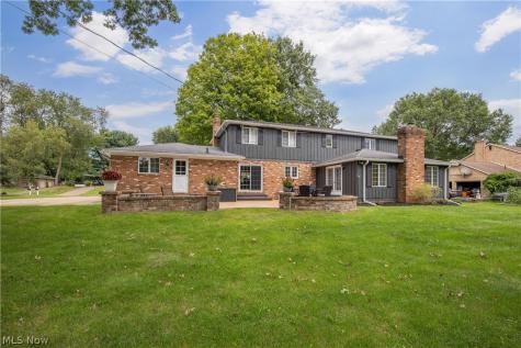 1424 Stonington Road NW North Canton OH 44720