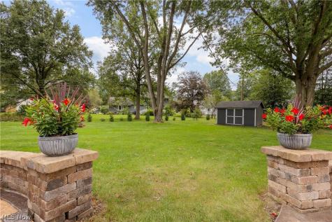 1424 Stonington Road NW North Canton OH 44720