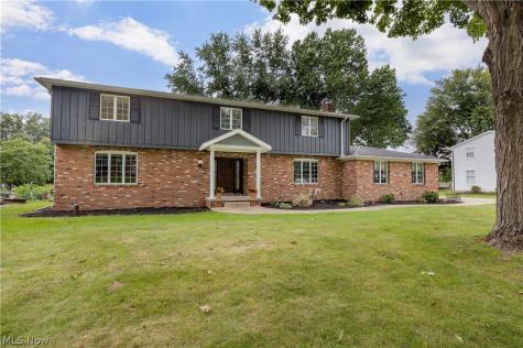 1424 Stonington Road NW North Canton OH 44720