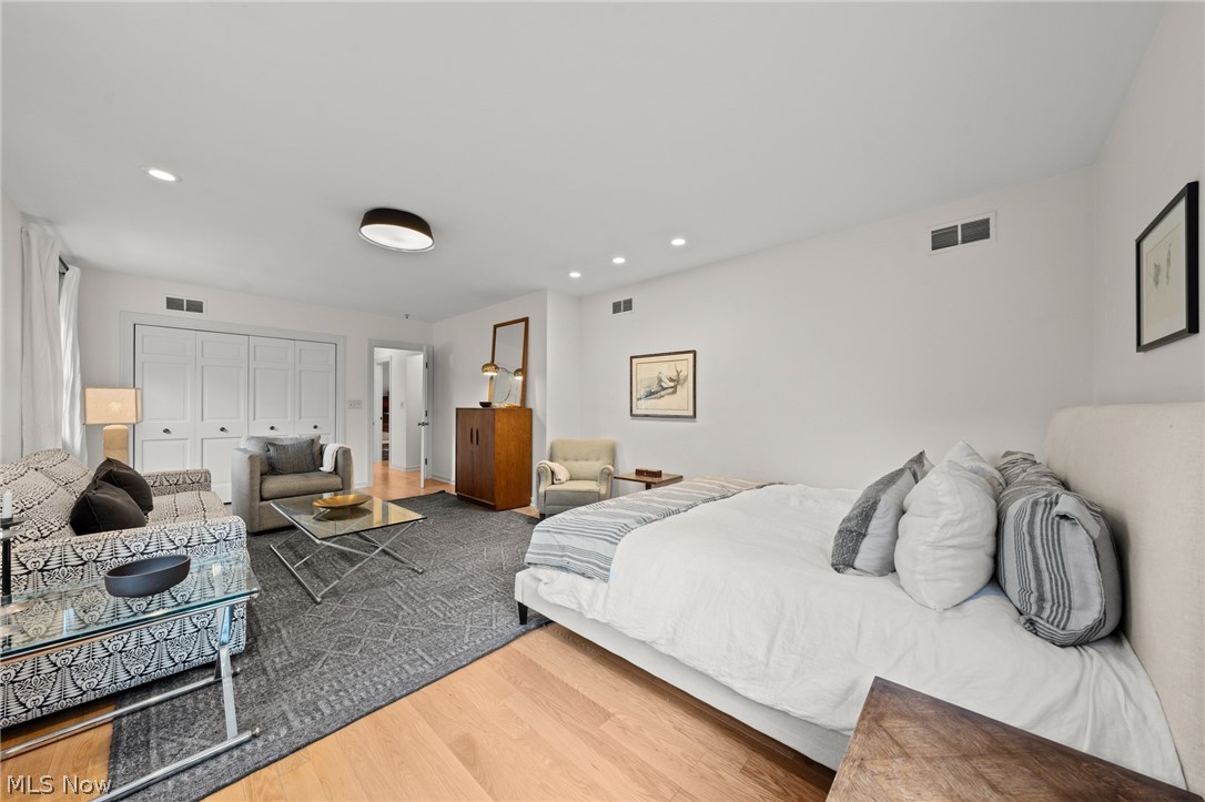 1249 W Hill Drive Gates Mills OH 44040