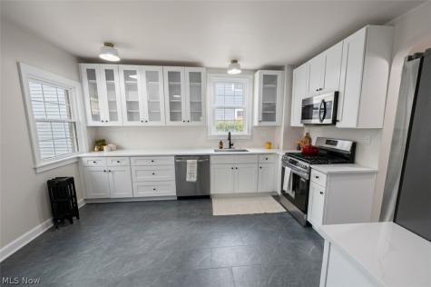 3145 Huntington Road Shaker Heights OH 44120