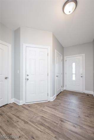 123 Quartz Avenue Peninsula OH 44264