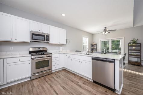 123 Quartz Avenue Peninsula OH 44264