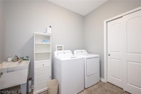 123 Quartz Avenue Peninsula OH 44264
