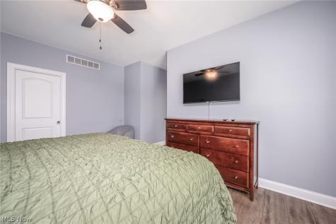 123 Quartz Avenue Peninsula OH 44264