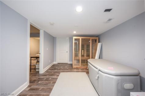 123 Quartz Avenue Peninsula OH 44264