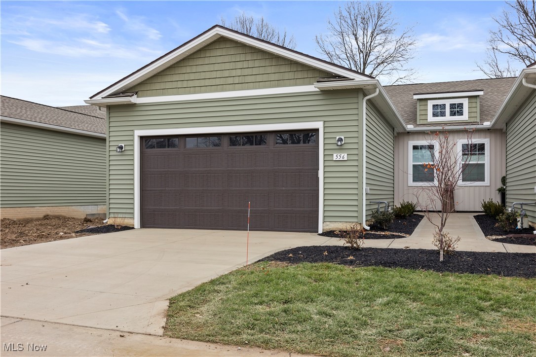 556 Eldemire Lane Elyria OH 44035