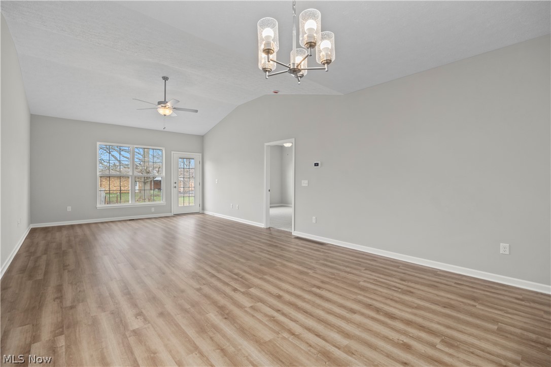 556 Eldemire Lane Elyria OH 44035