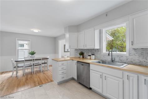1476 Bryden Drive Akron OH 44313