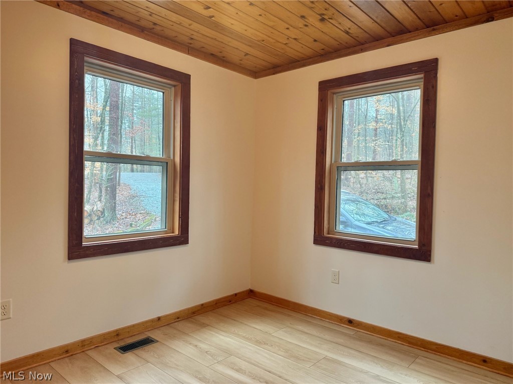 86170 Tappan Highlands Road Uhrichsville OH 44683