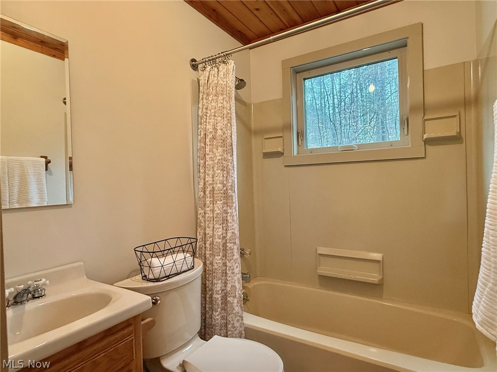 86170 Tappan Highlands Road Uhrichsville OH 44683