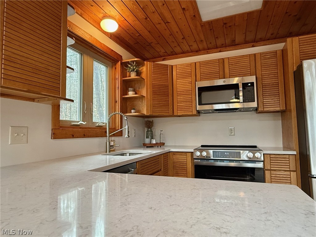86170 Tappan Highlands Road Uhrichsville OH 44683