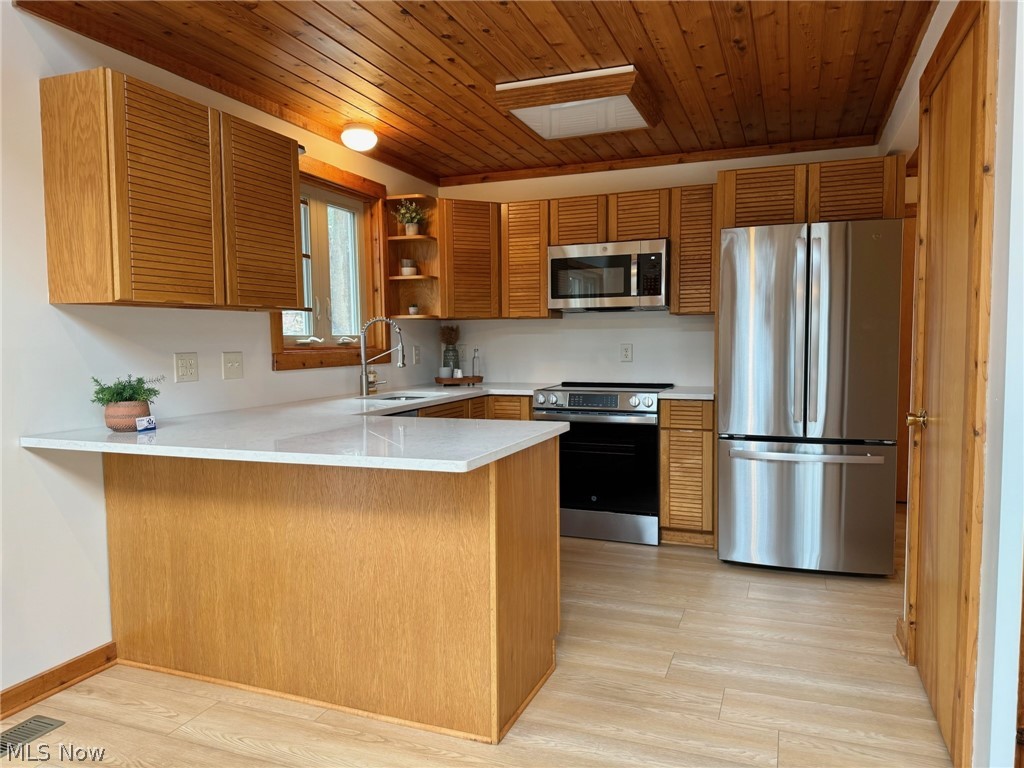 86170 Tappan Highlands Road Uhrichsville OH 44683
