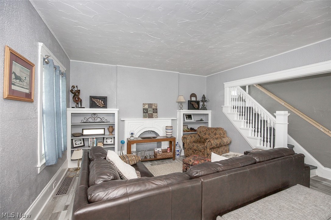1089 Lakeview Road Cleveland OH 44108