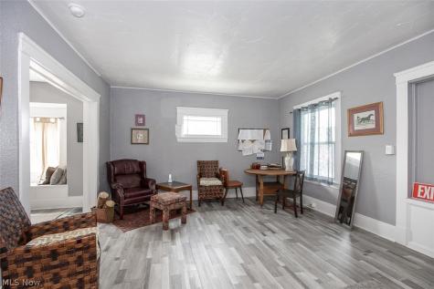 1089 Lakeview Road Cleveland OH 44108