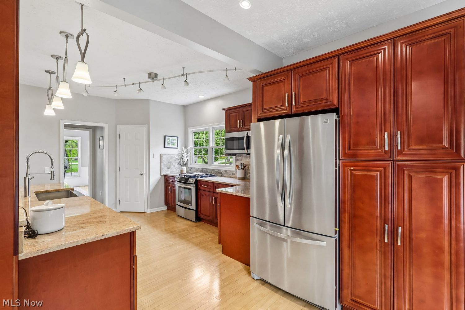 21376 Sydenham Road Shaker Heights OH 44122
