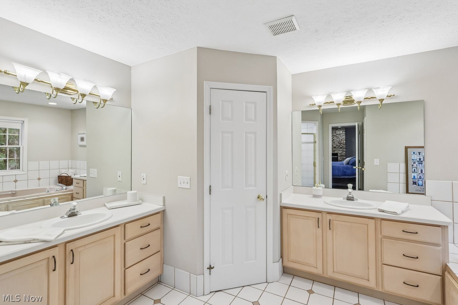 21376 Sydenham Road Shaker Heights OH 44122
