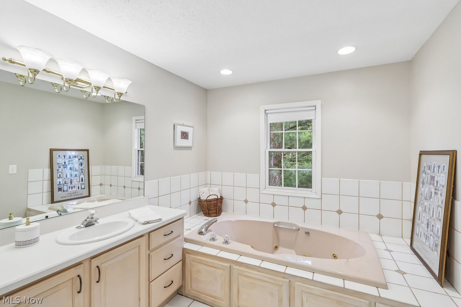 21376 Sydenham Road Shaker Heights OH 44122