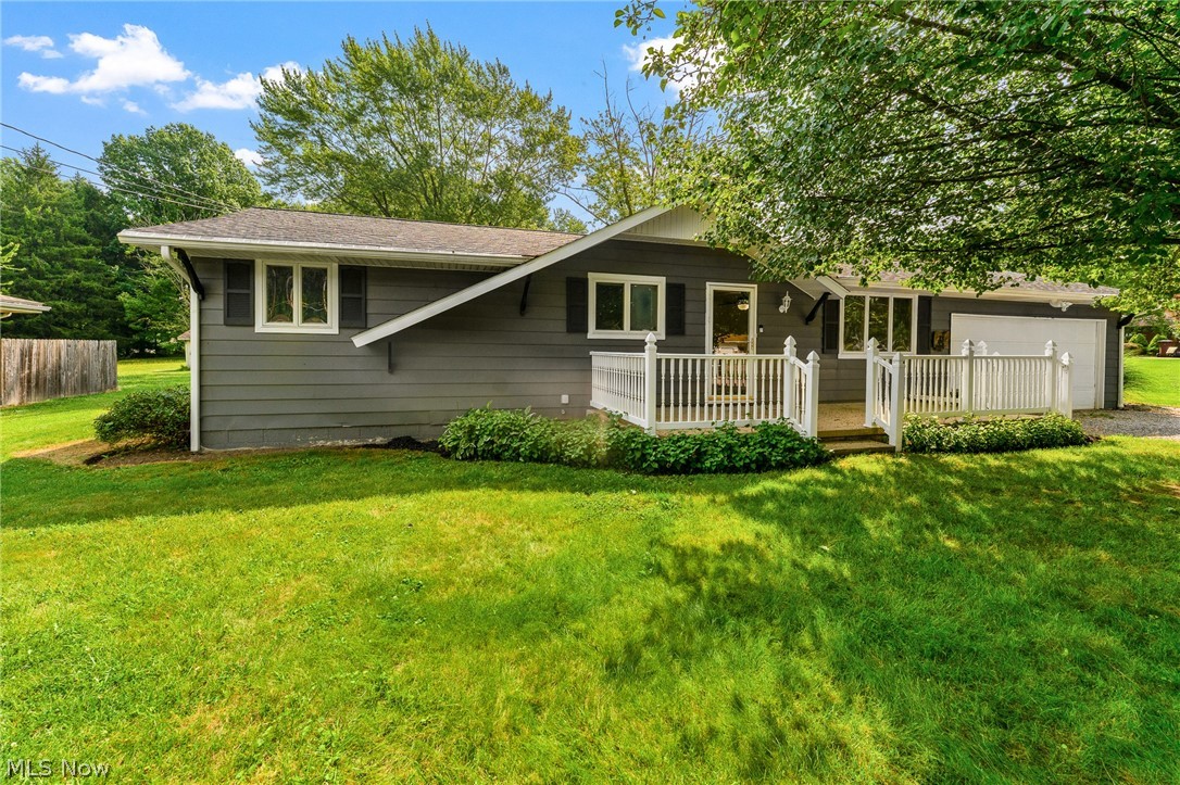695 S 15th Street Sebring OH 44672