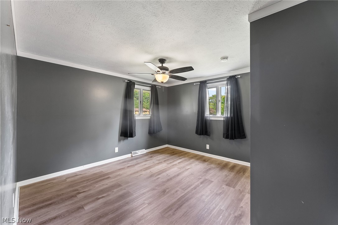 695 S 15th Street Sebring OH 44672