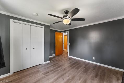 695 S 15th Street Sebring OH 44672