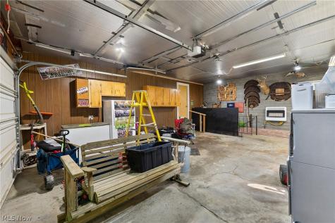 695 S 15th Street Sebring OH 44672