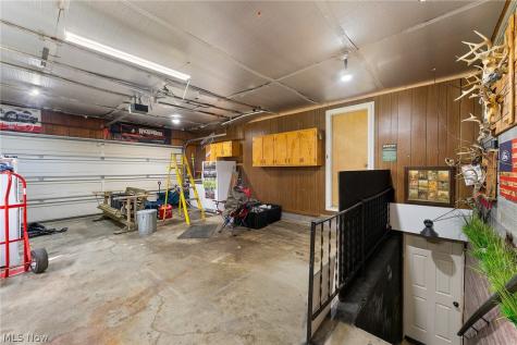 695 S 15th Street Sebring OH 44672