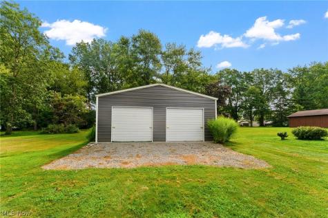 695 S 15th Street Sebring OH 44672