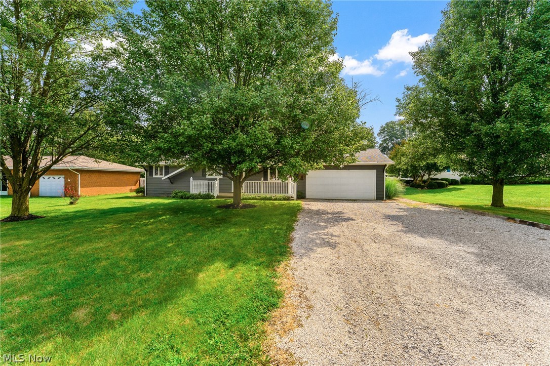 695 S 15th Street Sebring OH 44672