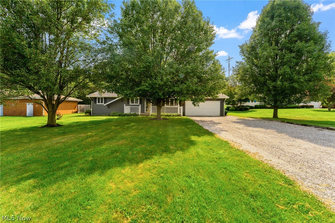695 S 15th Street Sebring OH 44672