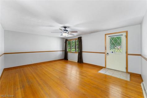 695 S 15th Street Sebring OH 44672