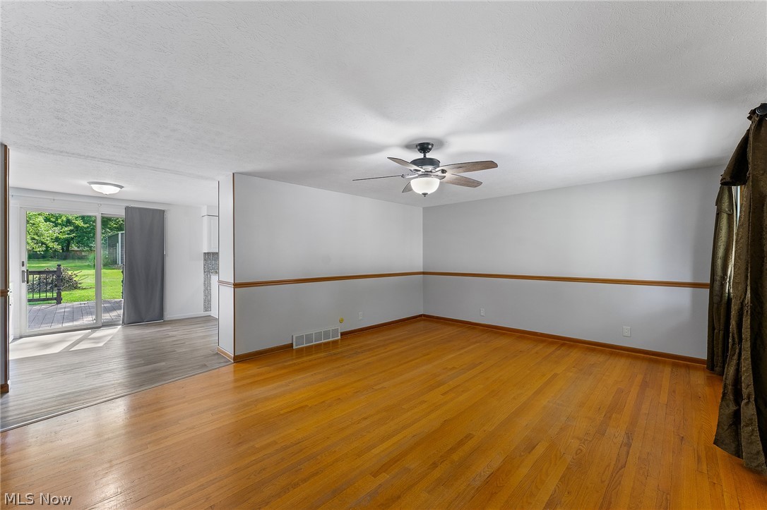 695 S 15th Street Sebring OH 44672