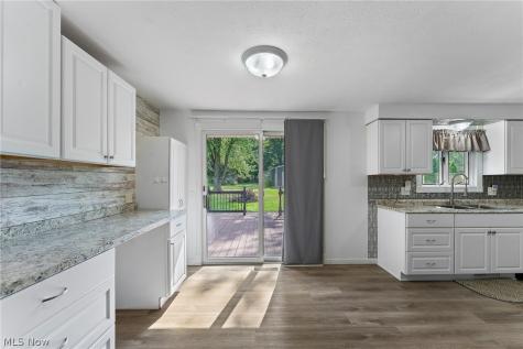 695 S 15th Street Sebring OH 44672