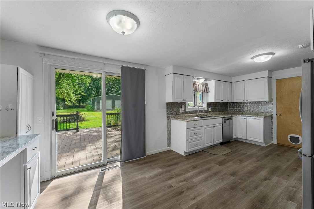 695 S 15th Street Sebring OH 44672