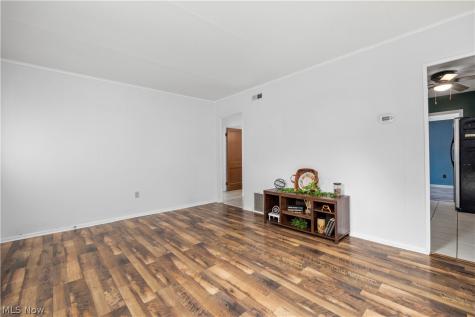 294 Longford Avenue Elyria OH 44035