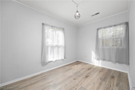 294 Longford Avenue Elyria OH 44035