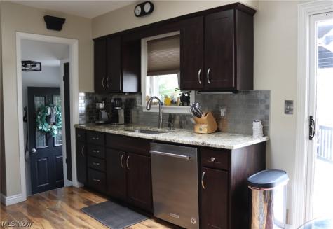 8627 Big Creek Parkway Strongsville OH 44149