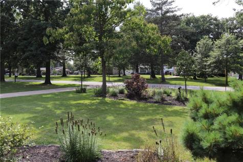 8627 Big Creek Parkway Strongsville OH 44149
