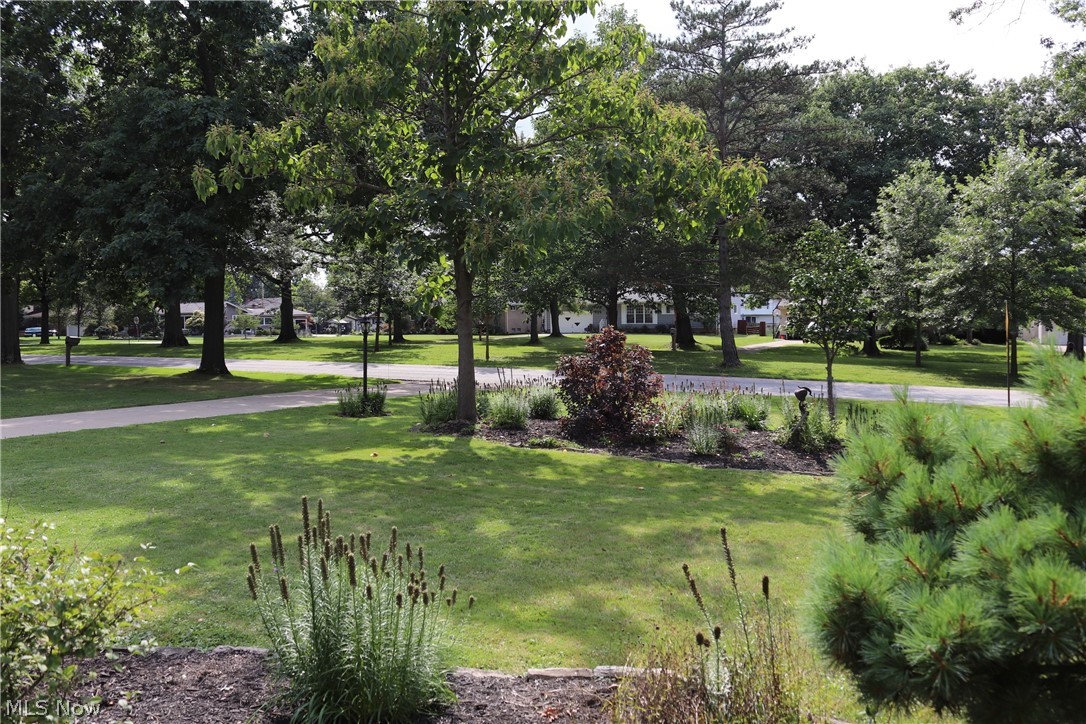 8627 Big Creek Parkway Strongsville OH 44149