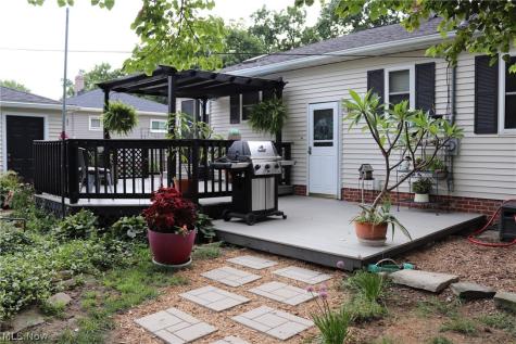 8627 Big Creek Parkway Strongsville OH 44149