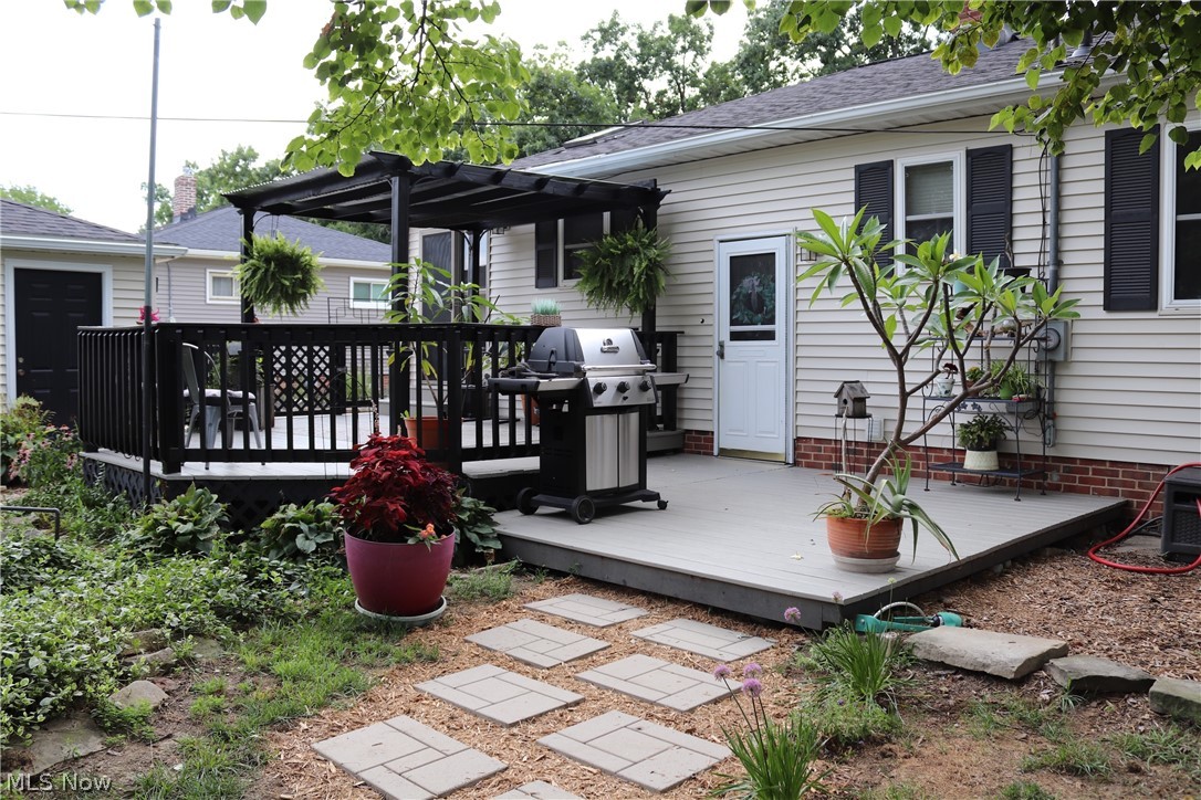 8627 Big Creek Parkway Strongsville OH 44149