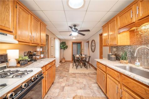 4631 March Avenue Youngstown OH 44505