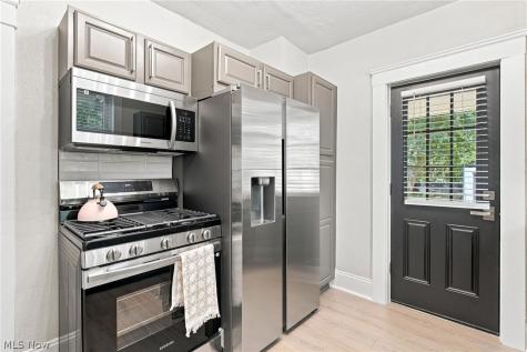 12513 Maplerow Avenue Garfield Heights OH 44105