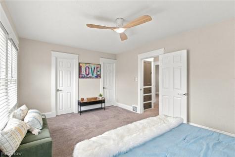 12513 Maplerow Avenue Garfield Heights OH 44105