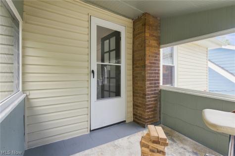 12513 Maplerow Avenue Garfield Heights OH 44105