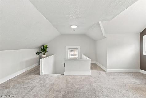 12513 Maplerow Avenue Garfield Heights OH 44105