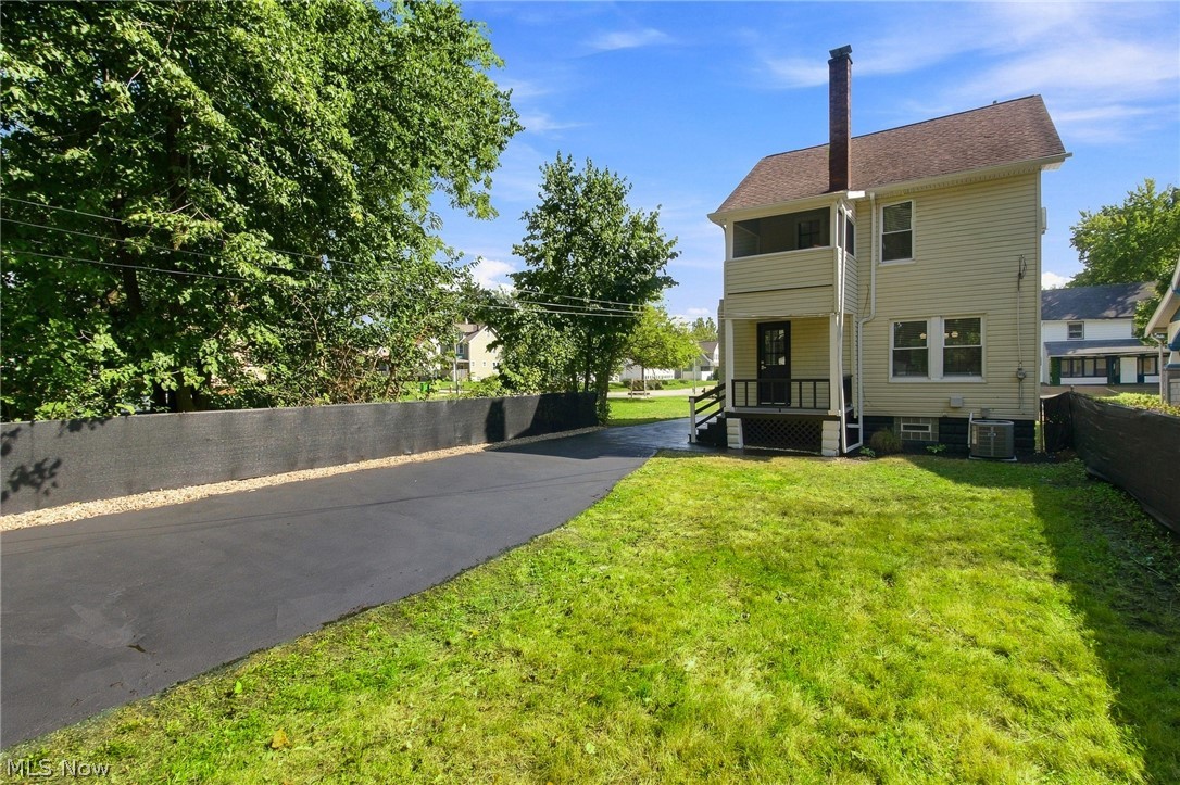 12513 Maplerow Avenue Garfield Heights OH 44105