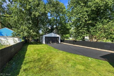 12513 Maplerow Avenue Garfield Heights OH 44105
